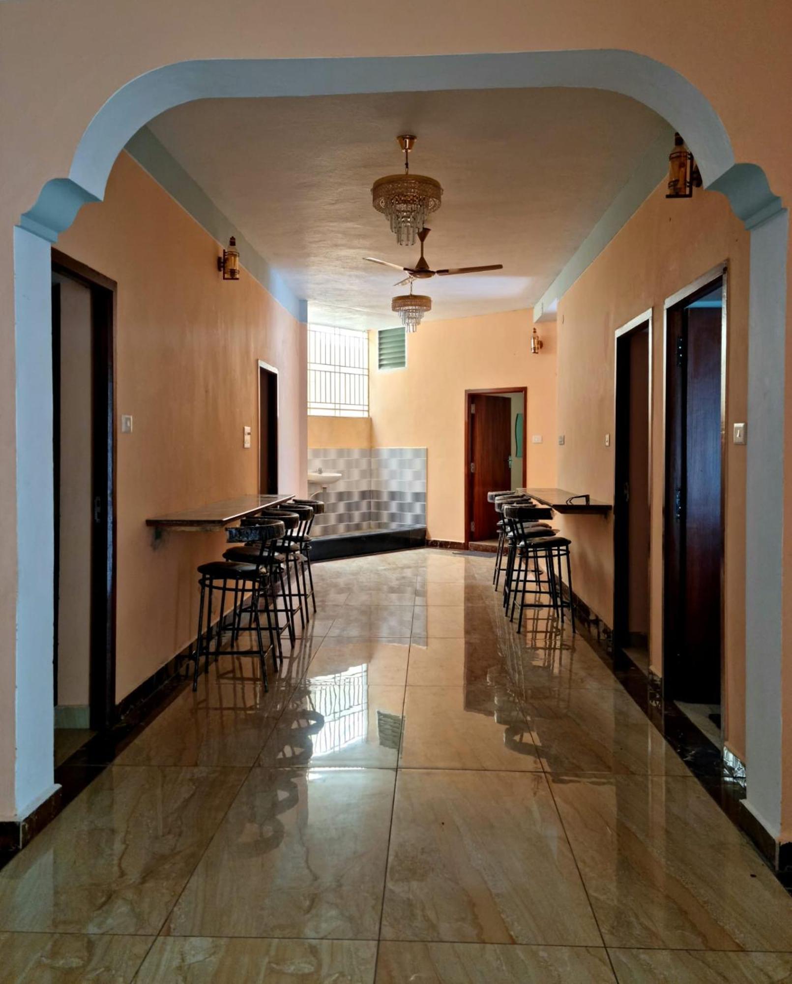 La Villa Pondi Cherie Centertownbeachauroville Pondicherry Eksteriør bilde
